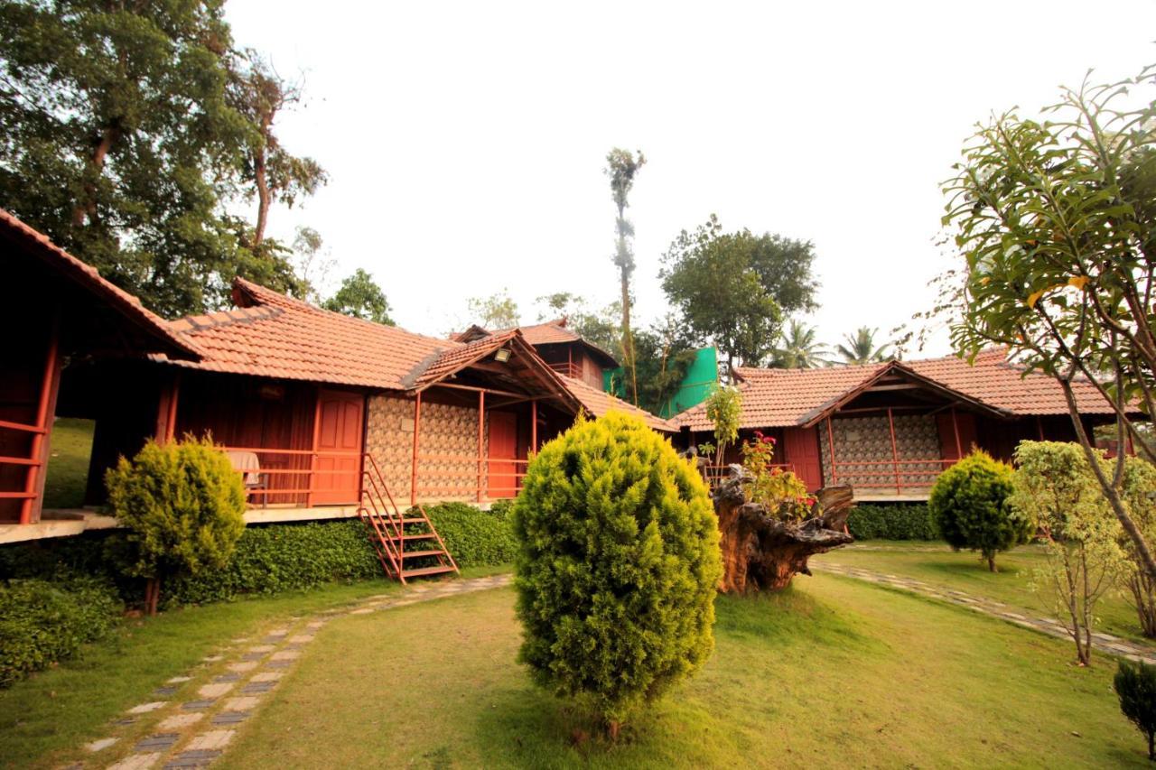 Pepper Green Wayanad Resort With Swimming Pool Kattikkulam Exterior foto